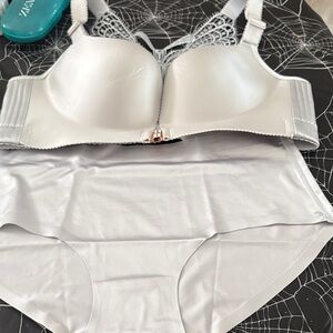 Chic White Lace Accent Bra and Panty Set!